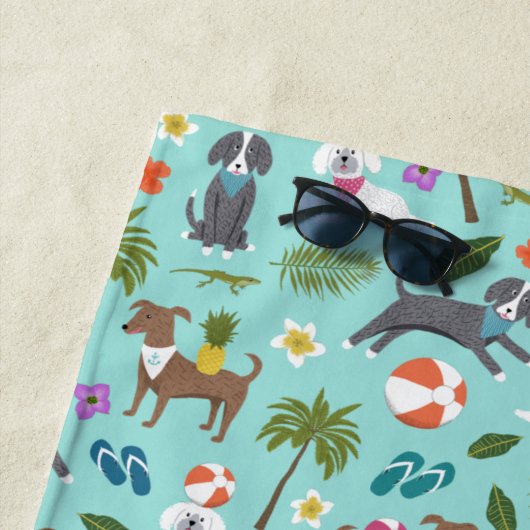 Tropische hond van Cute Tropical Pattern | Monogra Strandlaken (In situ)