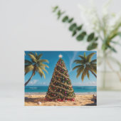 Tropische kerst met versierde boom op een strand feestdagenkaart (Staand voorkant)