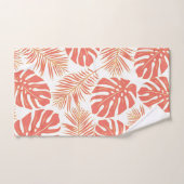 Tropische levende koraalbladeren en monogram bad handdoek (Handdoek)