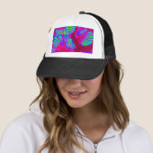 Tropische Lush Magenta Leaves Trucker Pet (In situ)