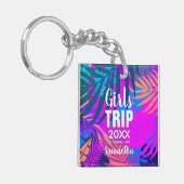 Tropische meisjes die met Kroon, Jaar, & Naam reiz Sleutelhanger (Voorkant Links)