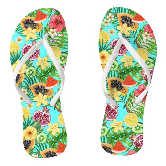 Tropische mix-fruit, bloemen en bladeren op blauw teenslippers (Voetbed)