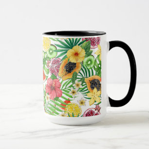 Tropische mix-fruit, bloemen en bladeren op wit mok