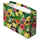 Tropische mix-fruit, bloemen en bladeren op zwart groot cadeauzakje (Achterkant Gekanteld)