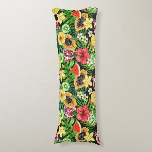 Tropische mix-fruit, bloemen en bladeren op zwart lichaamskussen (Voorkant Verticaal)