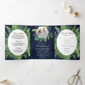 Tropische monstera palm blauw marineverbod drieluik uitnodiging (Binnen)