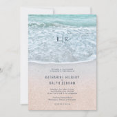 Tropische oceaan en Sandy Beach Monogram Weddensch Kaart (Voorkant)