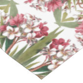 Tropische olieluchtbloemen bladeren in tablecloth tafelkleed (Gekanteld)