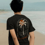 Tropische Palm Beach Vibes Zomer Zon Retro T-shirt<br><div class="desc">Dit Tropical Palm Tree Beach Vibes Summer Sun Retro T-shirt toont een pot palmboom,  het vastleggen van de essentie van de zomerontspanning,  een ideale metgezel voor uw strandvakanties,  zomeravonturen,  of gewoon voor het toevoegen van een vleugje vakantie vibes aan uw dagelijkse garderobe.</div>
