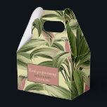 tropische palm Botanische Waterverf Cream Bedankdoosjes<br><div class="desc">Een prachtige botanische waterverf schilderij van een tropische palm Cordyline vs. Princes Margaret maakte een herhaalbaar patroon met een crèmekleurige, getextureerde achtergrond in crème en groene kleuren. Maak dit patroon groter of kleiner of roteer het aan uw voorkeur. Personaliseer het door een vormetiket en initiaal in de volgende kleuren toe...</div>
