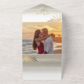 Tropische Palm Tree Gold Beach bruiloft All In One Uitnodiging (Buitenkant)