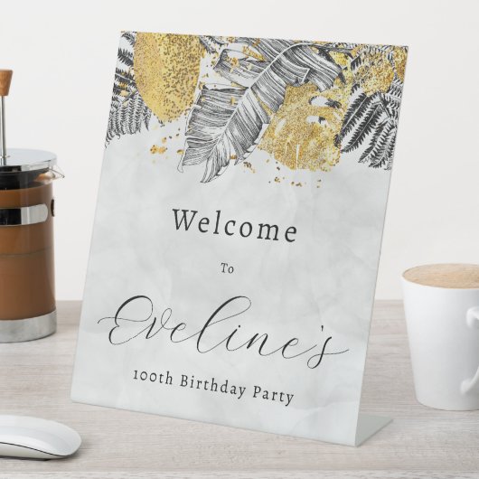 Tropische Palm Zwart Goud 100e Verjaardag Welkom Reclamebord Met Voetstuk (Insitu)