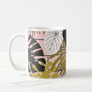 Tropische palmbladeren, stijlvolle zomer. koffiemok