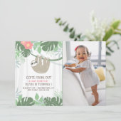 Tropische palmbladeren van de Cute Sloth Birthday Kaart (Staand voorkant)