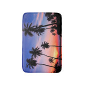 Tropische palmbomen aan het strand badmat (Voorkant Verticaal)