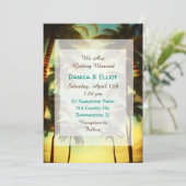 Tropische palmbomen bij zonsondergang bruiloft kaart (Staand voorkant)