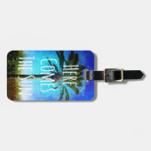 Tropische palmboom blauwe hemel "Hier komt de zon" Bagagelabel (Voorkant horizontaal)