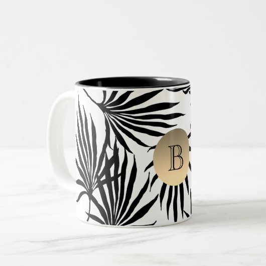 Tropische Palmboom Zwart Wit Goud Monogram Tweekleurige Koffiemok (Voorkant links)