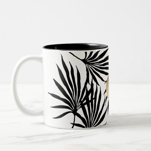 Tropische Palmboom Zwart Wit Goud Monogram Tweekleurige Koffiemok (Links)