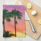 Tropische palmen met een regenbooghemel theedoek (Quarter Fold)