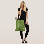 Tropische palmen met olijfstrand tote bag (Op model)