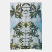 Tropische palmen met reflectie in de oceaan. theedoek (Verticaal)