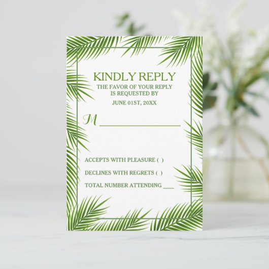 Tropische palmkeien strandbruiloft RSVP kaartje (Staand voorkant)