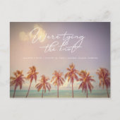 Tropische palms Beach Weddenschap Save the Date Aankondigingskaart (Voorkant)