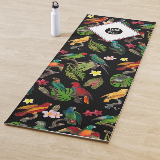 Tropische parrots bladeren, bloemen zakelijke Logo Yogamat (In situ)