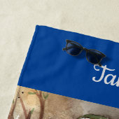 Tropische parrots in een blauwe gepersonaliseerde strandlaken (In situ)