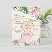 Tropische Protea en Palm Gold Arch Surprise Party Kaart (Staand voorkant)