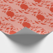 Tropische rode bloemen op roze cadeaupapier (Hoek)