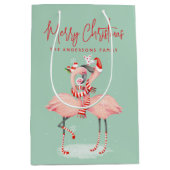 Tropische Roze Flamingo Met Kerstmannenmutsen Kers Medium Cadeauzakje (Voorkant)