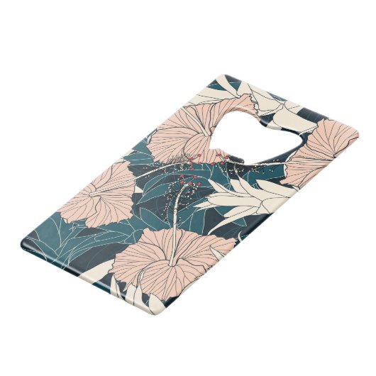 Tropische roze hibiscus, donkere achtergrond creditkaart flessenopener (Voorkant Gekanteld)