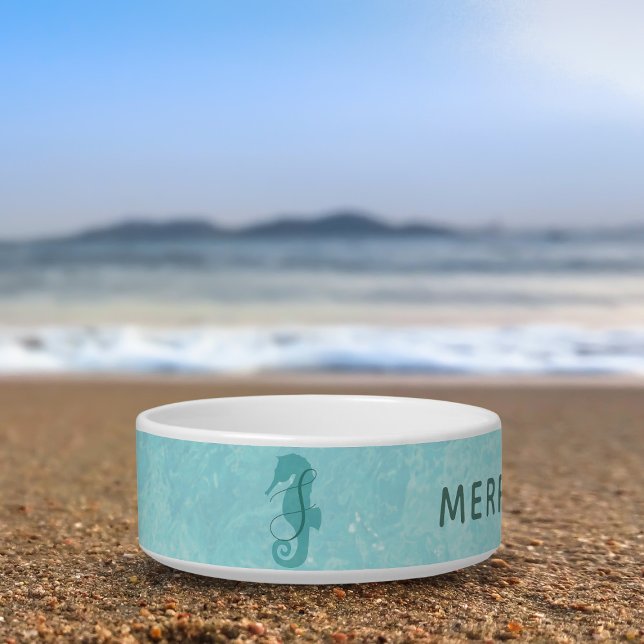 Tropische Seahorse Monogram Pet Name Aqua Blue Voerbakje (Add your sea dog's name and initial to this cool blue dog food bowl)