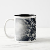 Tropische Stormen Blas en Celia Tweekleurige Koffiemok (Links)