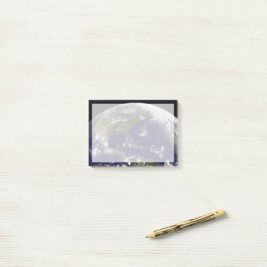 Tropische Stormen op aarde. Post-it® Notes (Op bureau)