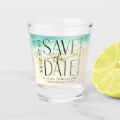 Tropische strand kalligrafie bruiloft Save the Dat Shot Glas (Voorkant)