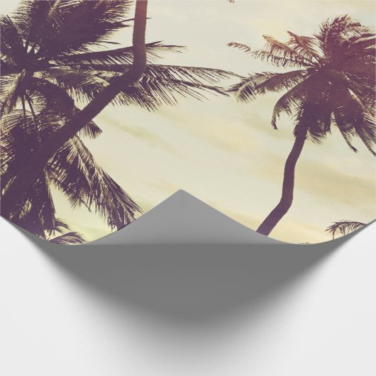 Tropische strandachtergrond met palmbomen silhouet cadeaupapier (Hoek)
