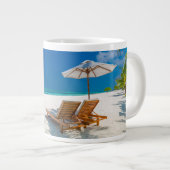 Tropische stranden | Lounge Chairs Beach, Bora Bor Grote Koffiekop (Voorkant rechts)