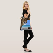 Tropische strandkust met een Big Rock Monogram Tote Bag (Op model)