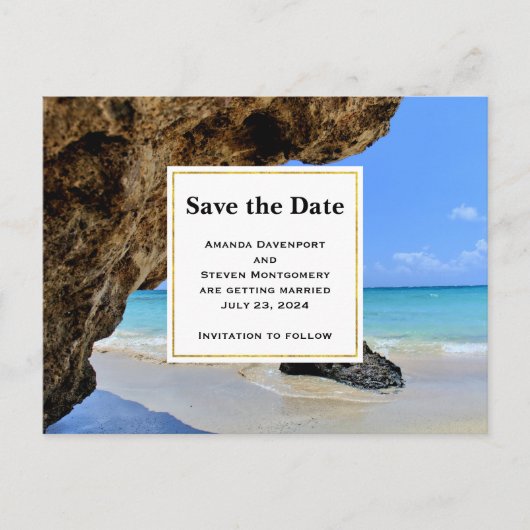 Tropische strandkust met een Big Rock Save the Dat Uitnodiging Briefkaart (Voorkant)
