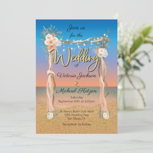 Tropische strandtuin met boog trouwuitnodiging kaart (Staand voorkant)