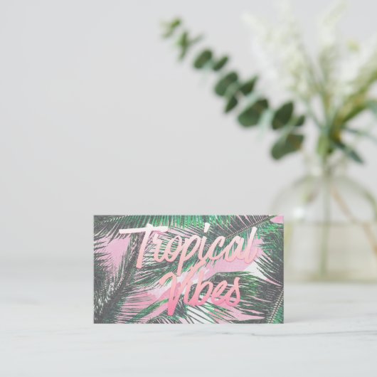 Tropische Vibes Typografie Roze Waterverf Palmen Visitekaartje (Staand voorkant)