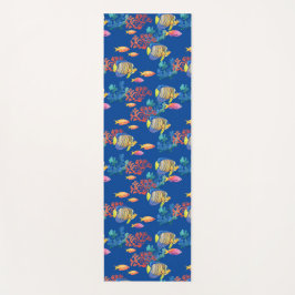Tropische vis en koraal op blauw yogamat