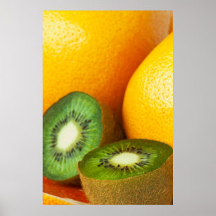 Tropische vruchten: kiwi en pompelmoezen poster