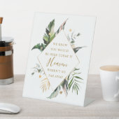 Tropische Waterverf laat goudweddenschap achter Reclamebord Met Voetstuk (Insitu)