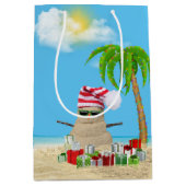 Tropische zandman met kerstcadeaus medium cadeauzakje (Voorkant)