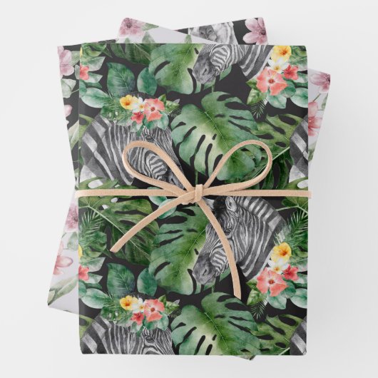 Tropische zebra alpaca grijs roze zwart bloemblad inpakpapier vel (In situ)