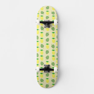 Tropische zomer ananas- en palmenbladerenpatroon persoonlijk skateboard